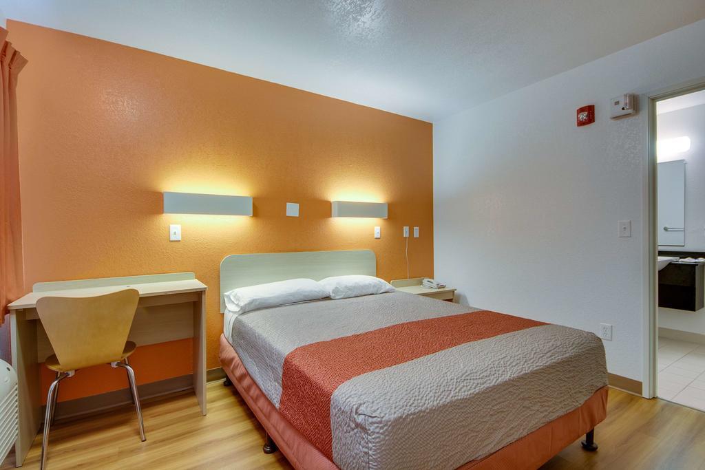 Avera Suites Маскогі Екстер'єр фото