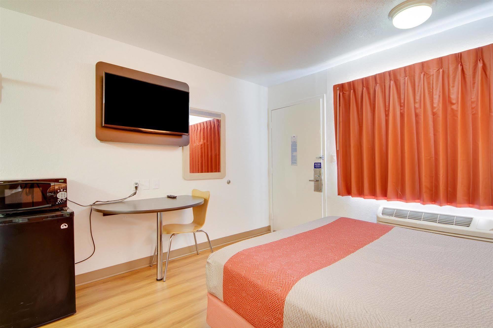 Avera Suites Маскогі Екстер'єр фото